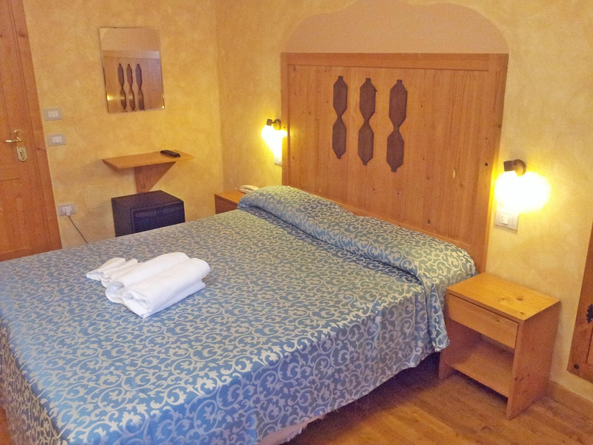 Hotel Tre Ceri 古比奥 外观 照片