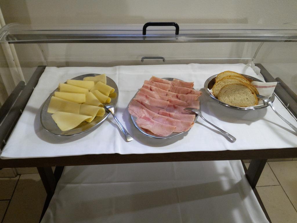 Hotel Tre Ceri 古比奥 外观 照片